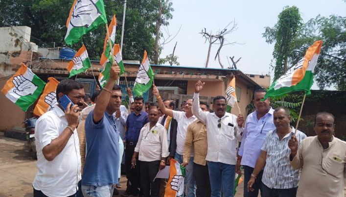 छत्तीसगढ़ मे बिजली दरो मे वृद्धि के खिलाफ कांग्रेस कार्यकर्ताओ का 'बिजली न्याय आंदोलन' सरकार पर लगाया जनविरोधी नीति का आरोप Image Editor Output Image788261069 17528521504864936407059069185390