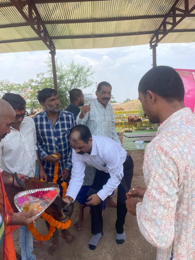 बाबा बैदनाथ इस्पात लिमिटेड उद्योग ने ग्राम पंचायत गैतरा ताराशिव के गौठान को लिया गोद 10 लाख की लागत से किया शेड निर्माण Img 20250603 Wa00234557296356612582527 768x10246989370113178663685 1