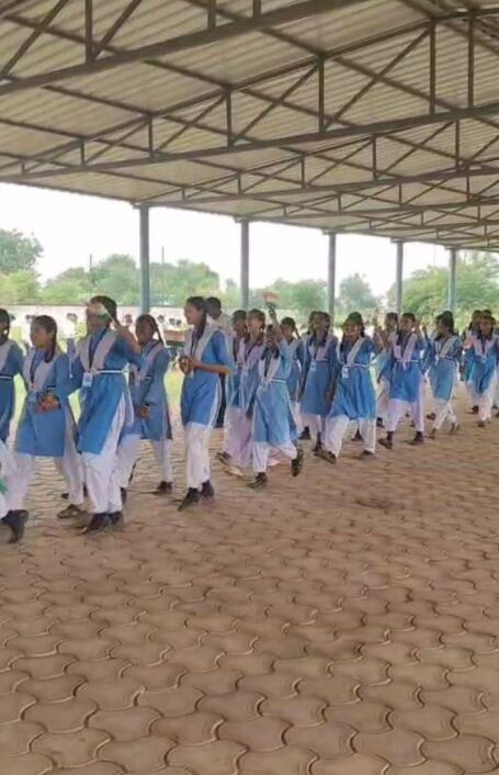 शासकीय उच्चतर माध्यमिक विद्यालय सासाहोली से "हर घर तिरंगा" अभियान के तहत स्कूली छात्रों द्वारा निकाली भव्य तिरंगा यात्रा , Image Editor Output Image107963960 17550940076248066122485771663808