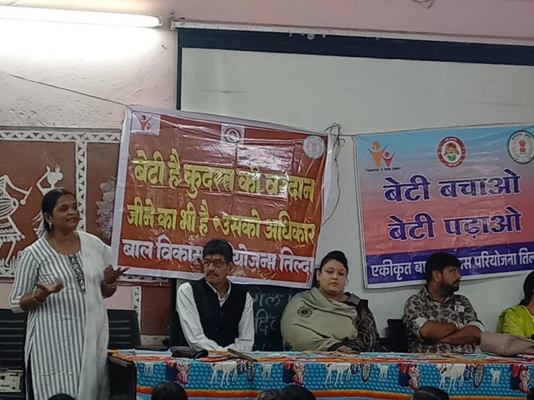 महिला बाल विकास विभाग तिल्दा नेवरा के तत्वावधान में 9वीं,10वीं, 12वीं के बालिकाओं को गुड टच-बैड टच, पोषण और स्वास्थ्य के प्रति किया गया जागरूक Img 20250821 Wa0101 768x5768310972451636238756 1