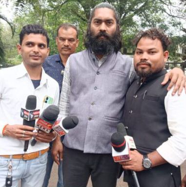 जशपुर: जनसंपर्क अधिकारी नूतन सिदार के खिलाफ पत्रकारों का फूटा आक्रोश ,एक दिवसीय धरना प्रदर्शन व ज्ञापन सौंपा गया Image Editor Output Image516125940 17576042839256826770963897527358