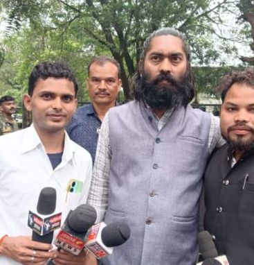 जशपुर: जनसंपर्क अधिकारी नूतन सिदार के खिलाफ पत्रकारों का फूटा आक्रोश ,एक दिवसीय धरना प्रदर्शन व ज्ञापन सौंपा गया Image Editor Output Image516125940 17576043410154093189464112206003