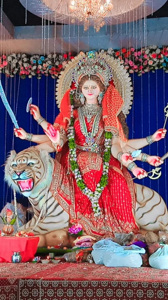 तिल्दा नेवरा में नवरात्रि की भक्ति में रंगा माहौल, 22 सितम्बर से गूंजेगा 'जय माता दी' Wp 17584654354248912572376388487858 576x1024