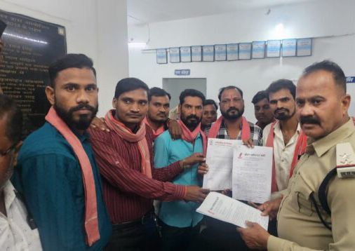 छत्तीसगढ़ महतारी और संत गुरू घासीदास बाबा जी के अपमान पर जोहार छत्तीसगढ़ पार्टी एवं छत्तीसगढ़िया क्रांति सेना पार्टी में आक्रोश, धरसींवा थाने में एफआईआर के लिए आवेदन Image Editor Output Image1289406739 17626974899387177269396761615009