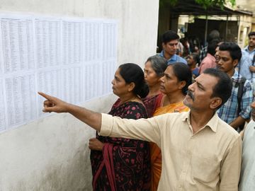 स्पेशल इंटेंसिव रिविजन (SIR) की डेडलाइन 7 दिन बढ़ी,12 राज्यों में वोटर वेरिफिकेशन अब 11 दिसंबर तक, फाइनल लिस्ट 14 फरवरी 2026 को New Project 17592295753862674933821084159