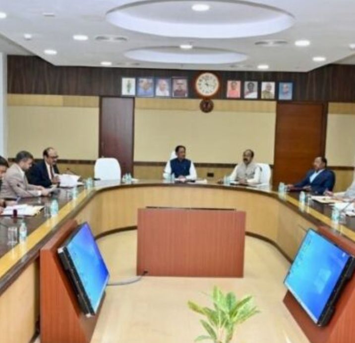 छत्तीसगढ़ के शहरों को आधुनिक ,सुविधाजनक और सुगठित बनाने के उद्देश्य से मुख्यमंत्री नगरोत्थान योजना की औपचारिक शुरुआत Image Editor Output Image 401768255 1764762630436728045829037649687