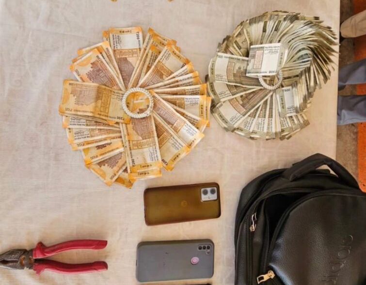 सुहेला हथबंद क्षेत्र में महिलाओं को निशाना बनाने वाला लुटेरा गिरफ्तार, 4 वारदातों का खुलासा Image Editor Output Image 94012540 17726868691626933237223430009330