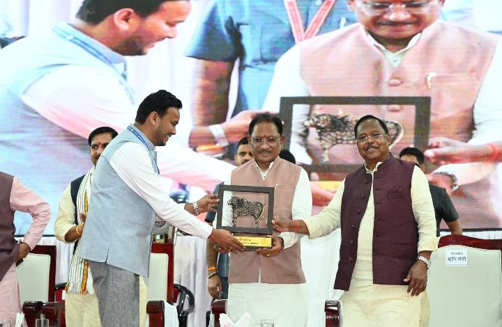 छत्तीसगढ़ के 9 जिलों में "सुरभी गौधाम" एवं अभ्यारण्य की शुरूवात ,बिलासपुर जिले के कोटा विकासखंड अंतर्गत ग्राम जोगीपुर में राज्य के पहले गौ अभ्यारण्य का शिलान्यास Image Editor Output Image2104204454 17735185013488533585339663501997