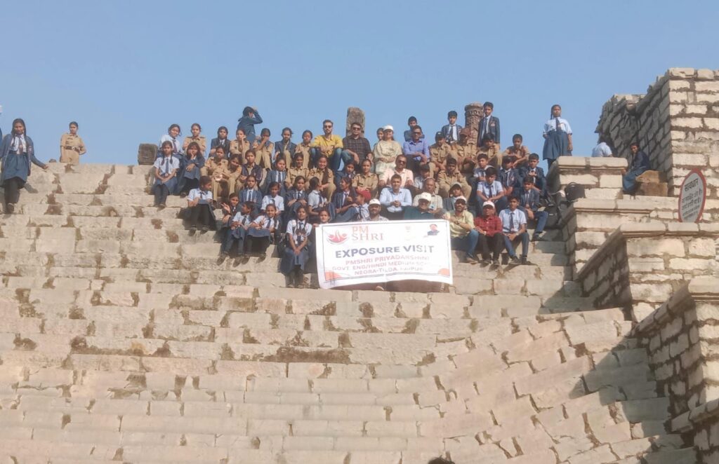 सिरपुर की ऐतिहासिक धरोहरों से रूबरू हुए विद्यार्थी: पीएम श्री प्रियदर्शिनी स्कूल का शैक्षणिक भ्रमण संपन्न Img 20260309 Wa00345762336763005476306 1024x662